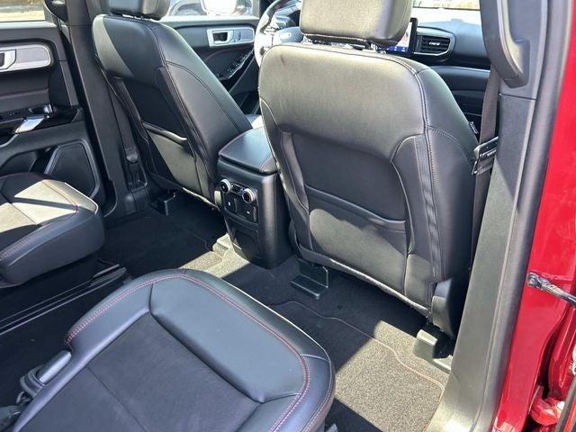 2024 Ford Explorer ST-Line