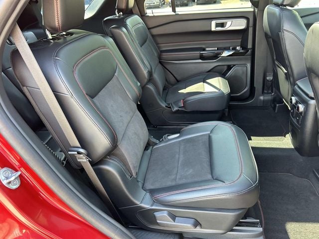 2024 Ford Explorer ST-Line
