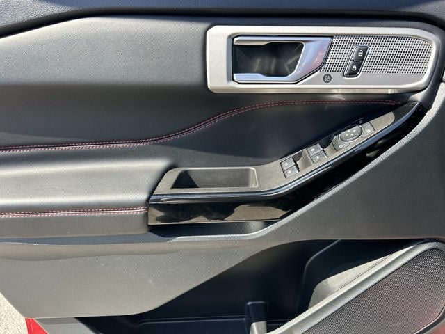 2024 Ford Explorer ST-Line