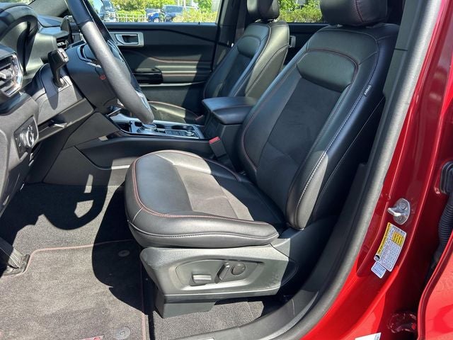 2024 Ford Explorer ST-Line