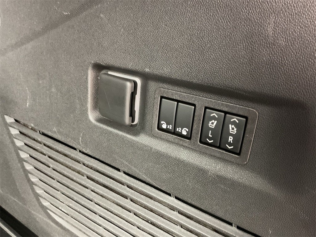 2023 GMC Yukon XL SLT Luxury