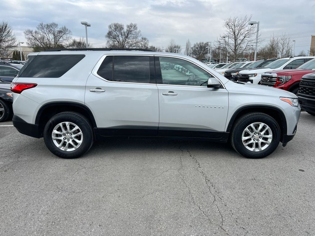 2021 Chevrolet Traverse LT Cloth