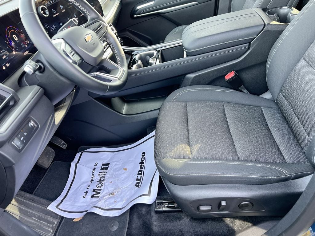 2025 Chevrolet Traverse FWD LT