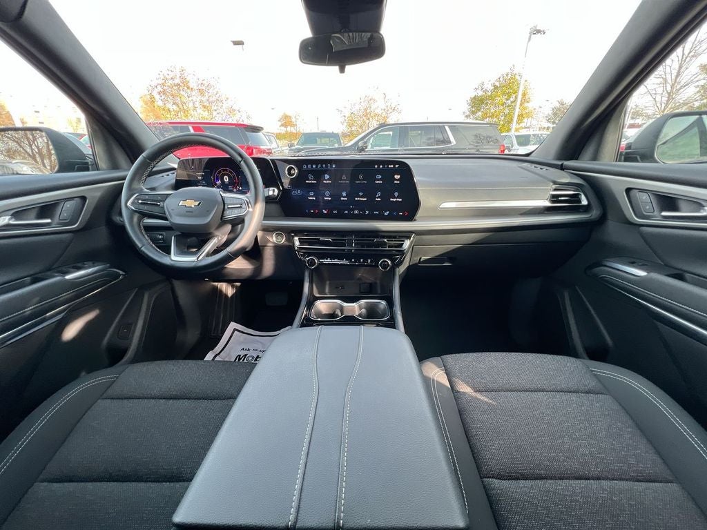 2025 Chevrolet Traverse FWD LT