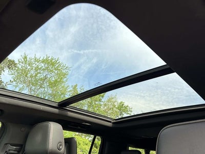 2022 Chevrolet Suburban RST