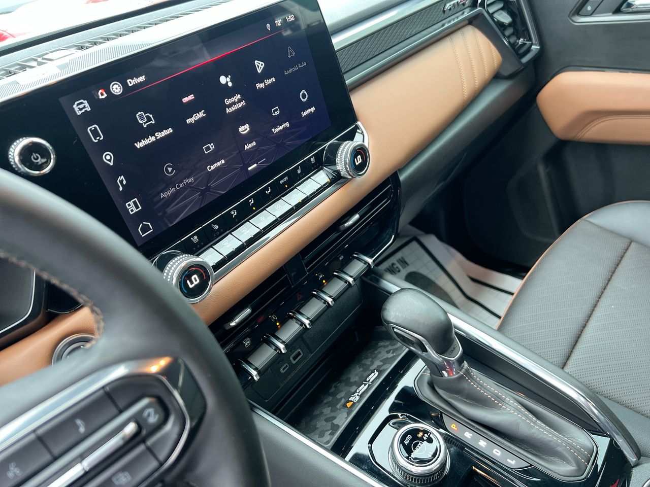 2025 GMC Canyon 4WD AT4