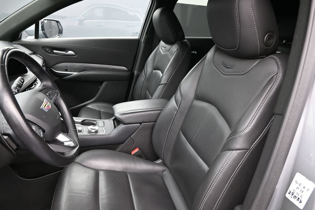 2025 Cadillac XT4 Premium Luxury