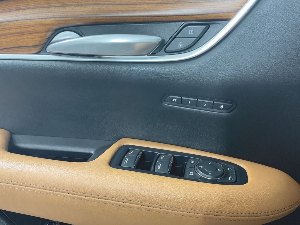 2022 Cadillac XT5 Premium Luxury