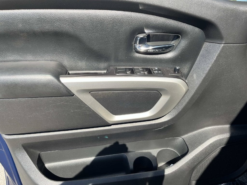 2019 Nissan Titan SV