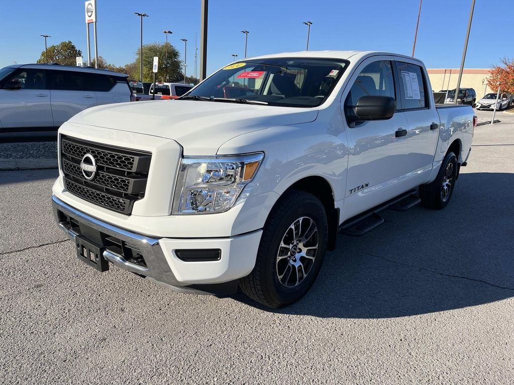 2024 Nissan Titan SV