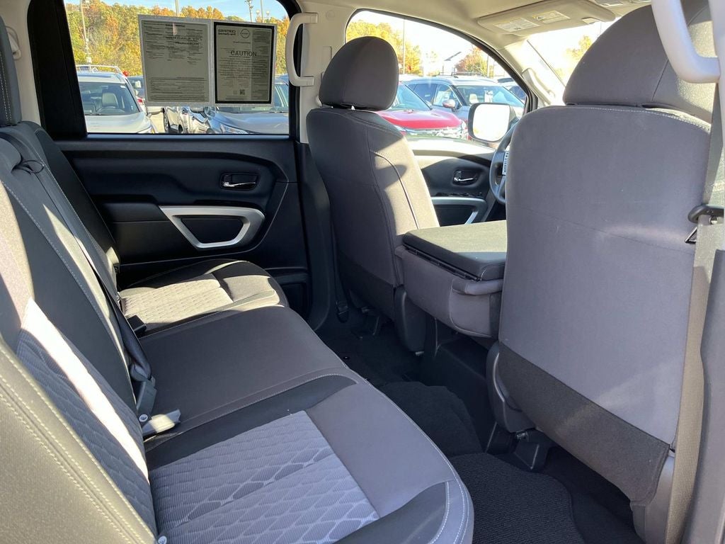 2024 Nissan Titan SV