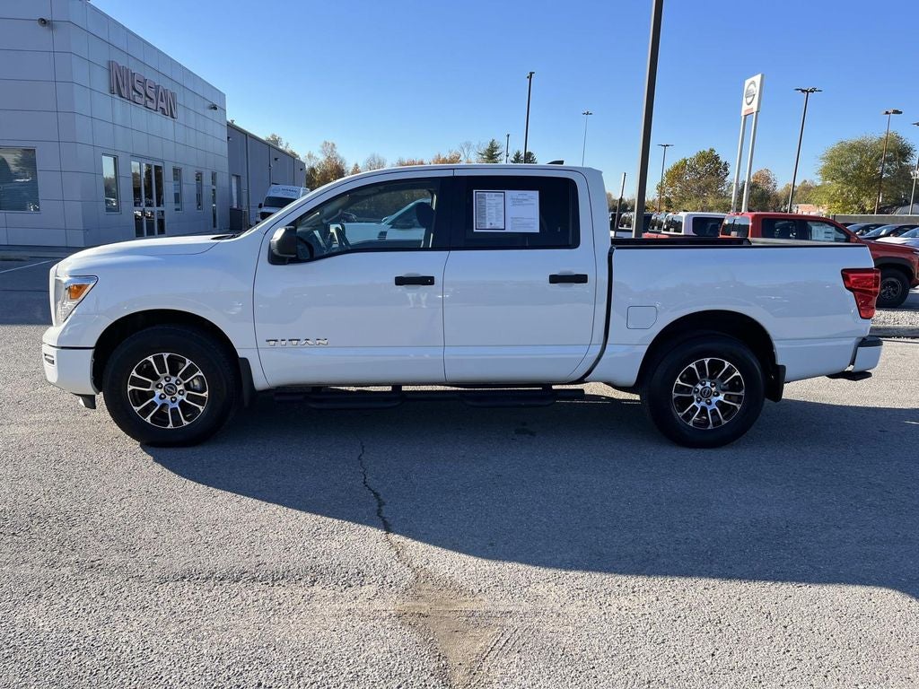 2024 Nissan Titan SV