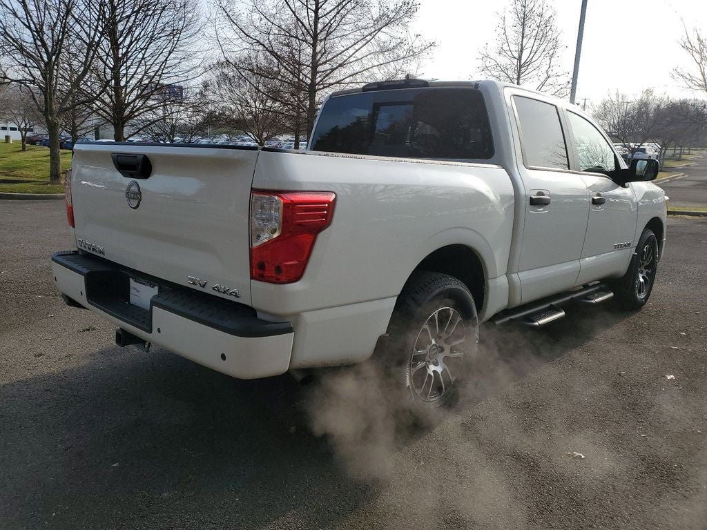 2024 Nissan Titan SV