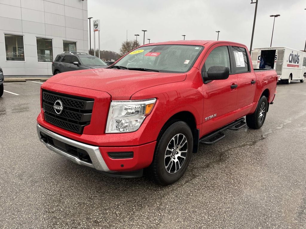 2024 Nissan Titan SV