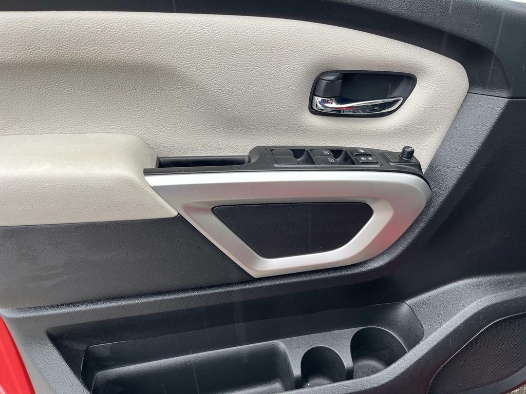 2024 Nissan Titan SV