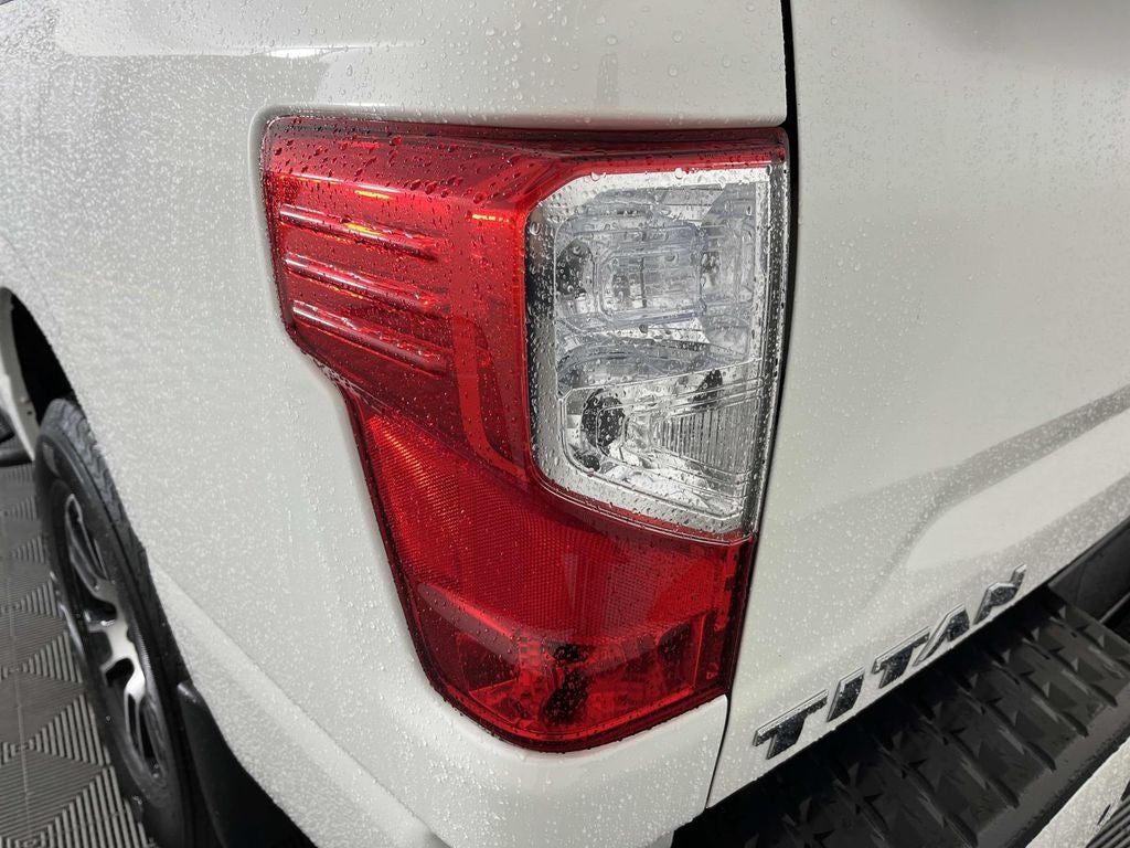 2024 Nissan Titan SV