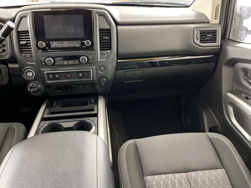 2024 Nissan Titan SV