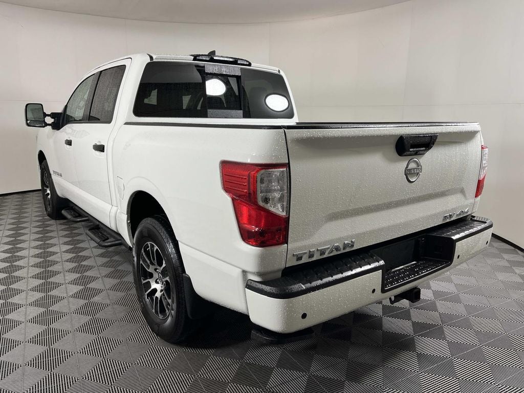 2024 Nissan Titan SV