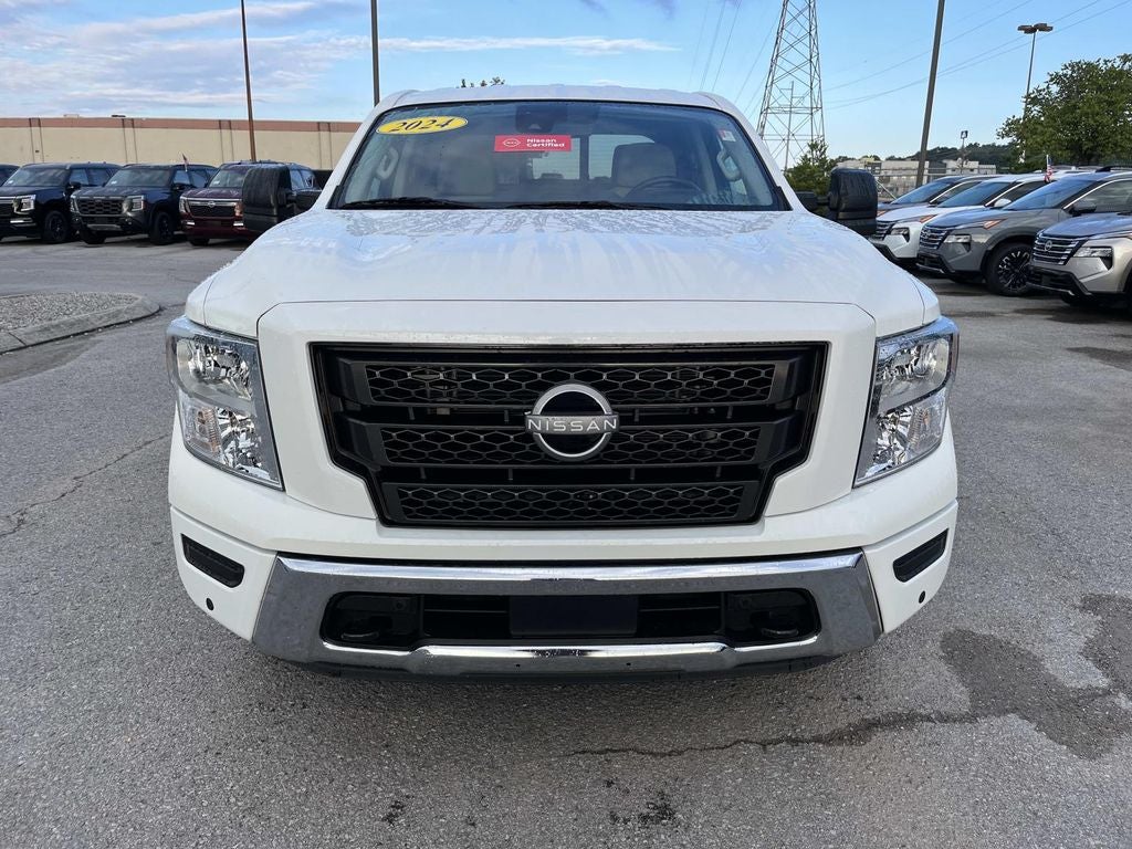 2024 Nissan Titan SV