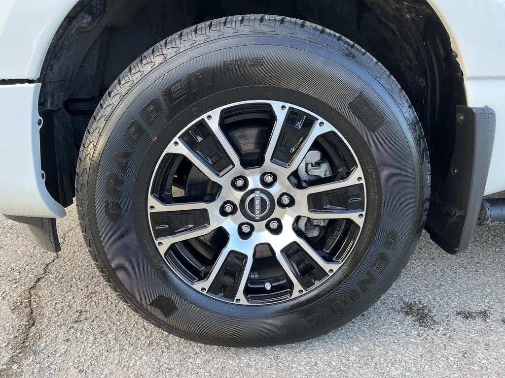 2024 Nissan Titan SV