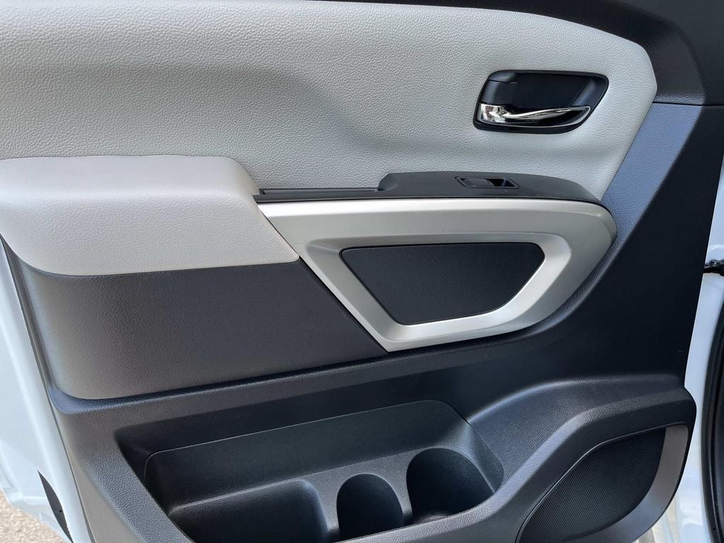 2024 Nissan Titan SV