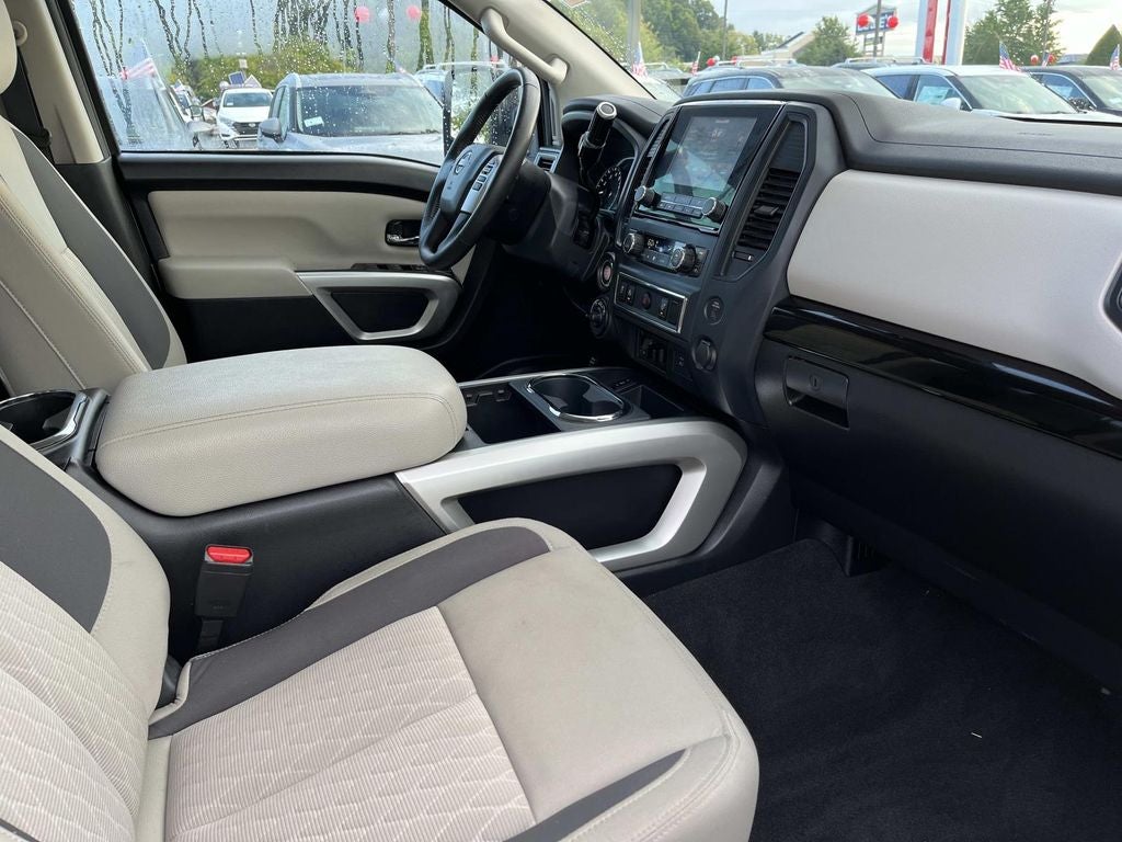 2024 Nissan Titan SV