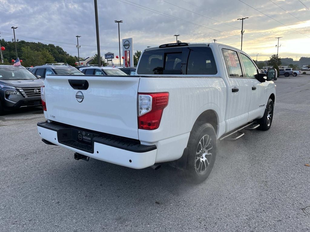 2024 Nissan Titan SV