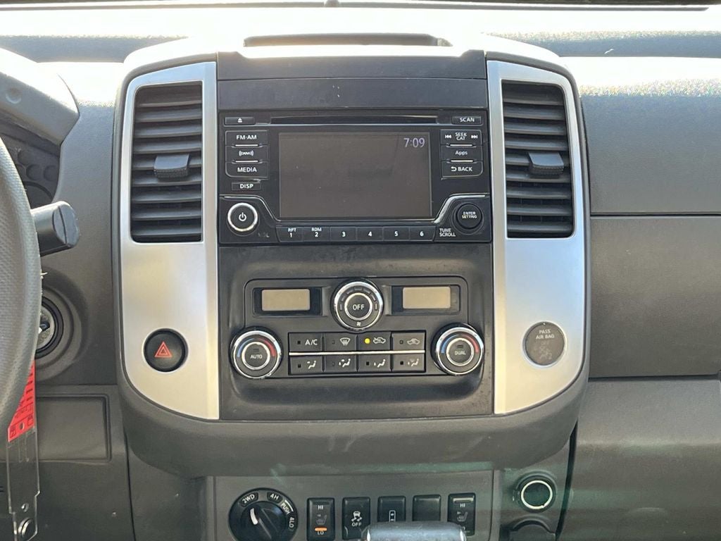 2016 Nissan Frontier SV