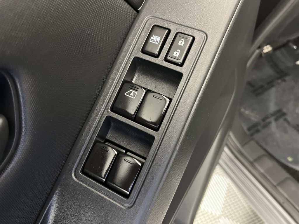 2023 Nissan Frontier S