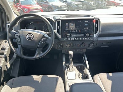 2025 Nissan Frontier SV