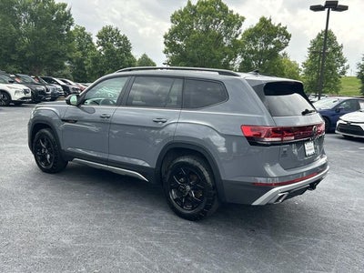 2024 Volkswagen Atlas 2.0T Peak Edition SE w/Technology