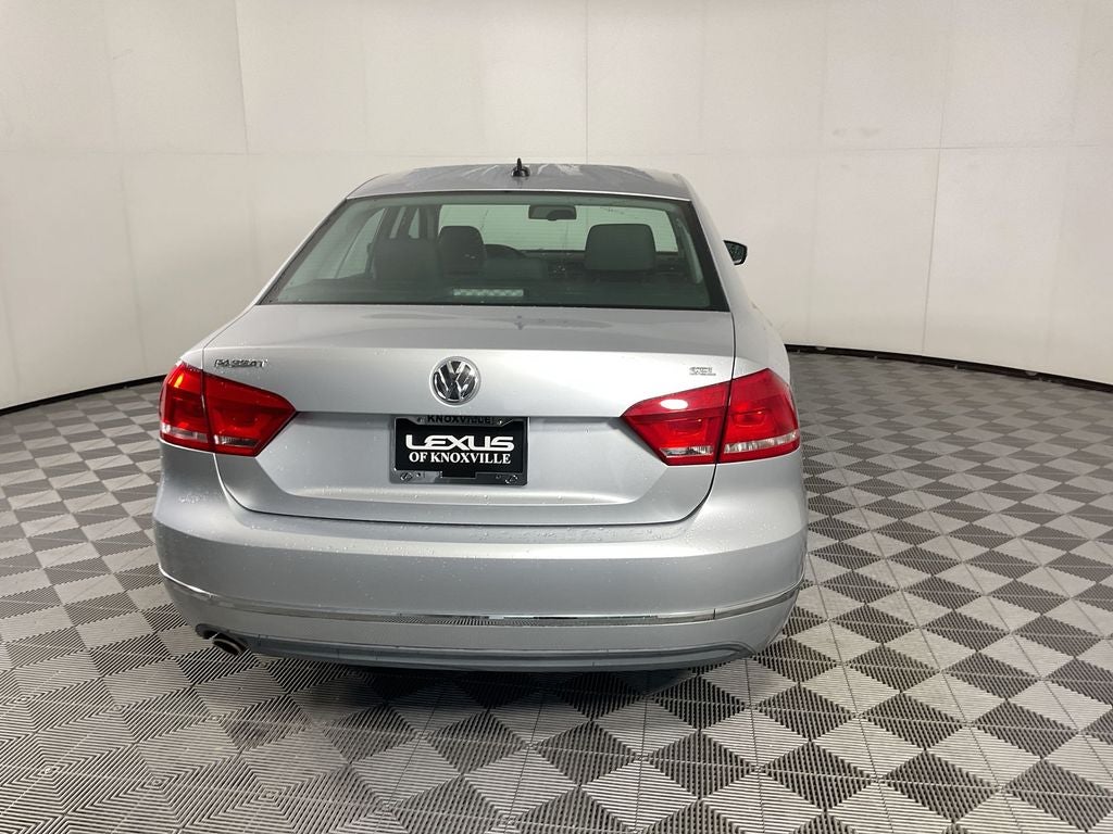 2013 Volkswagen Passat 2.5 SEL Premium