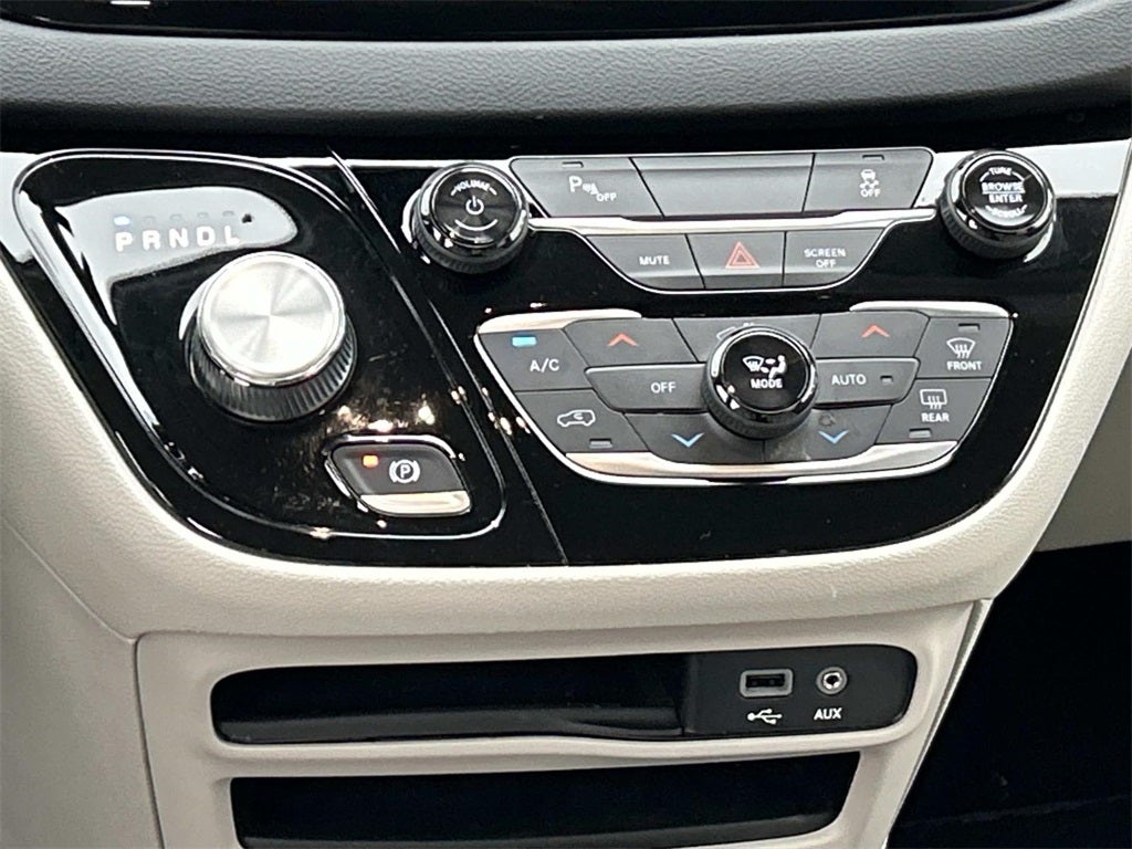 2020 Chrysler Pacifica Hybrid Touring L