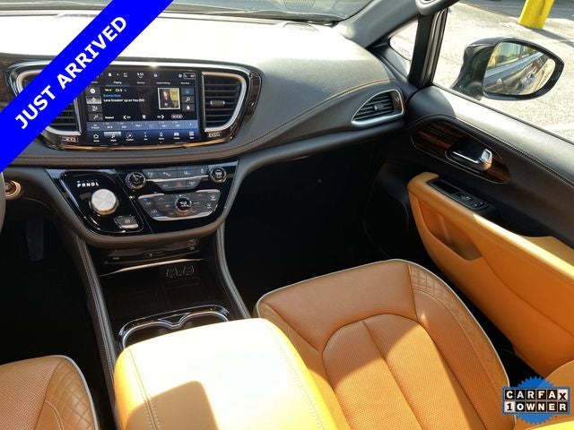 2023 Chrysler Pacifica Hybrid Pinnacle