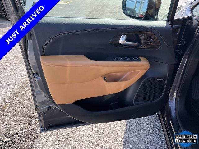 2023 Chrysler Pacifica Hybrid Pinnacle