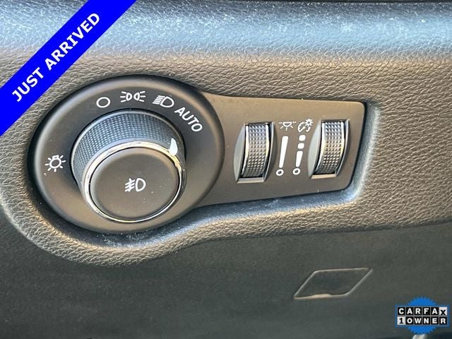 2023 Chrysler Pacifica Hybrid Pinnacle