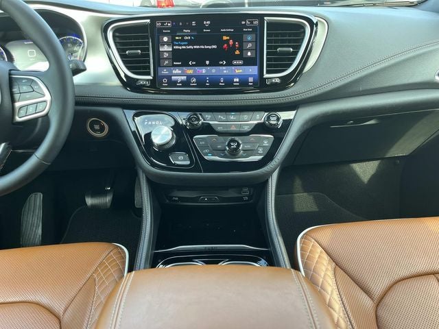 2024 Chrysler Pacifica Pinnacle