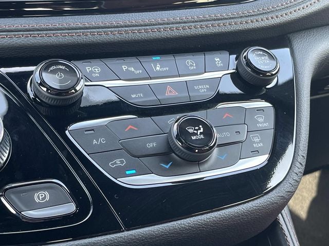 2024 Chrysler Pacifica Pinnacle