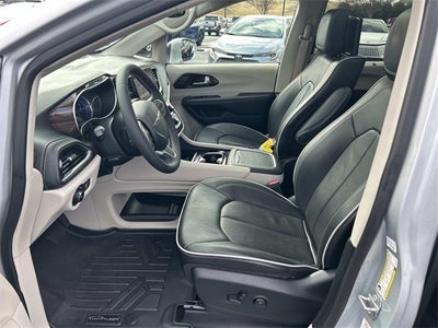 2022 Chrysler Pacifica Hybrid Limited