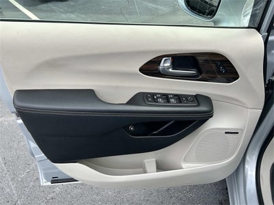 2022 Chrysler Pacifica Hybrid Limited