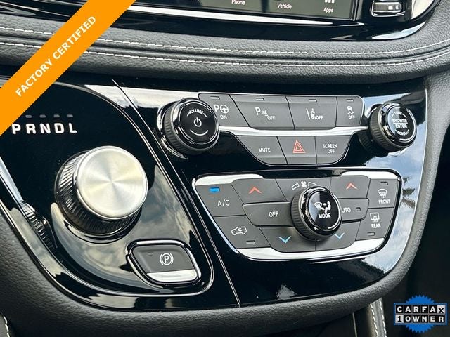 2025 Chrysler Pacifica Hybrid Select