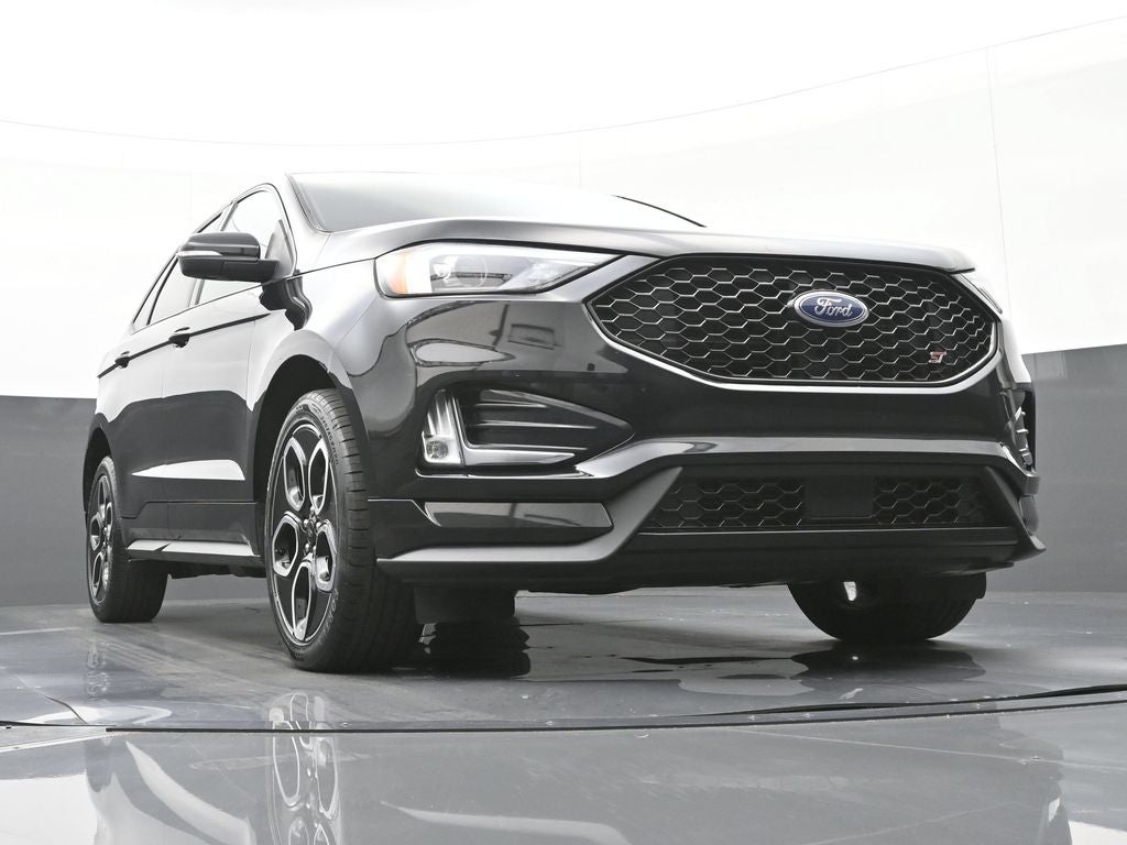 2021 Ford Edge ST
