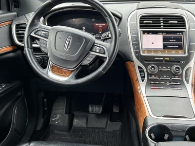 2019 Lincoln Nautilus Select