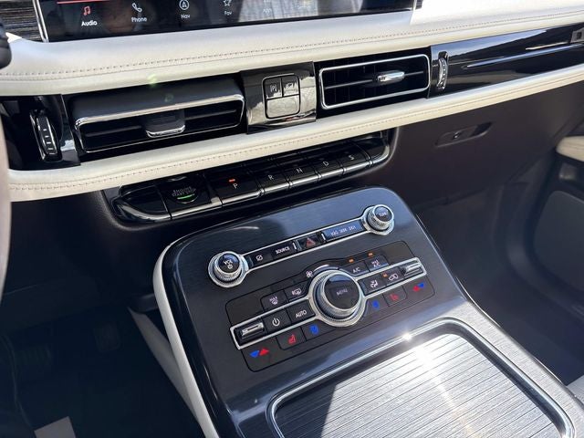 2022 Lincoln Nautilus Black Label