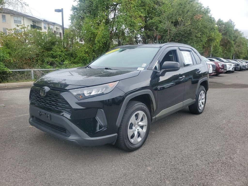 2020 Toyota RAV4 LE