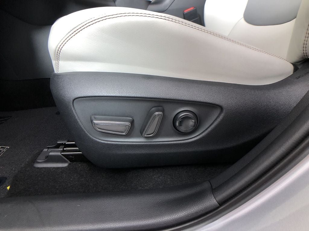 2020 Toyota RAV4 Limited