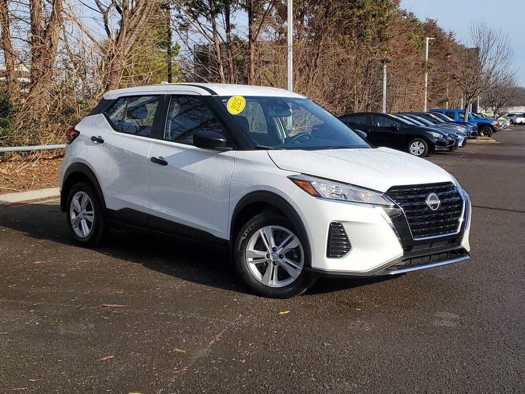 2025 Nissan Kicks Play S