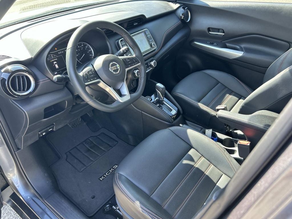 2020 Nissan Kicks SR