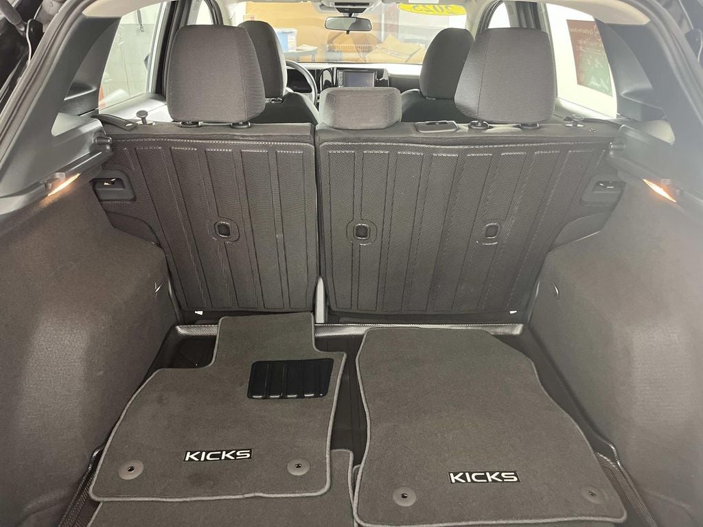 2025 Nissan Kicks S