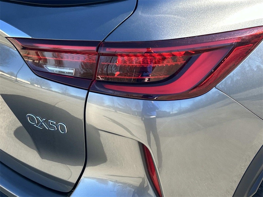 2023 INFINITI QX50 LUXE